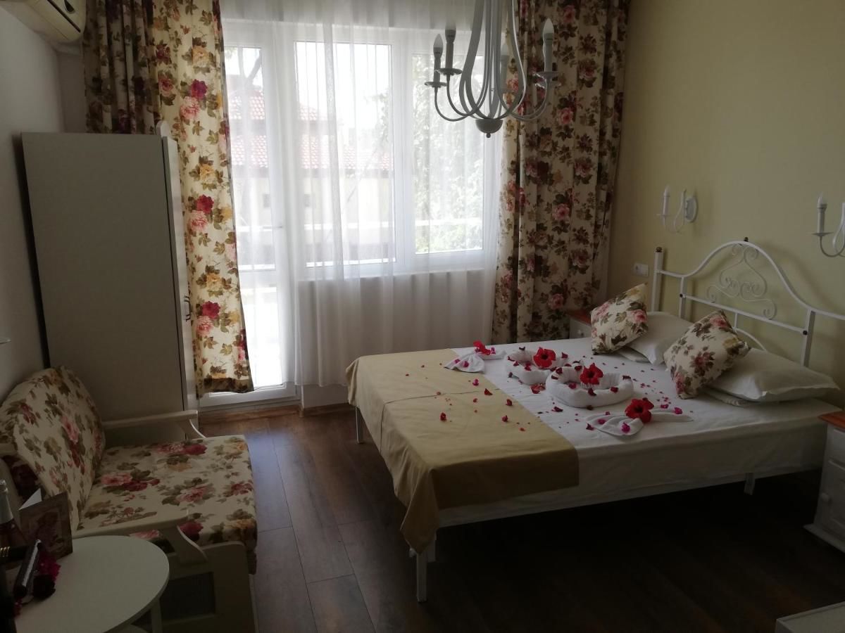 Отель Family Hotel Sofi Созополь