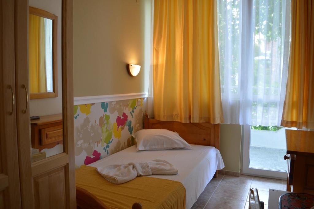 Отель Family Hotel Sofi Созополь